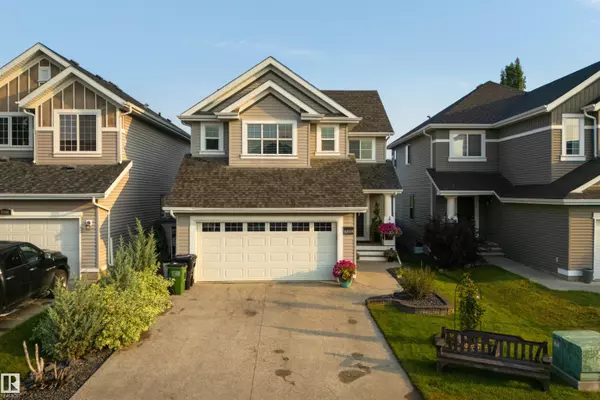 8504 16A AV SW, Edmonton, AB T6X 0H9