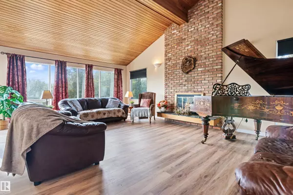 #29 26123 TWP RD 511, Rural Parkland County, AB T7Y 1B9