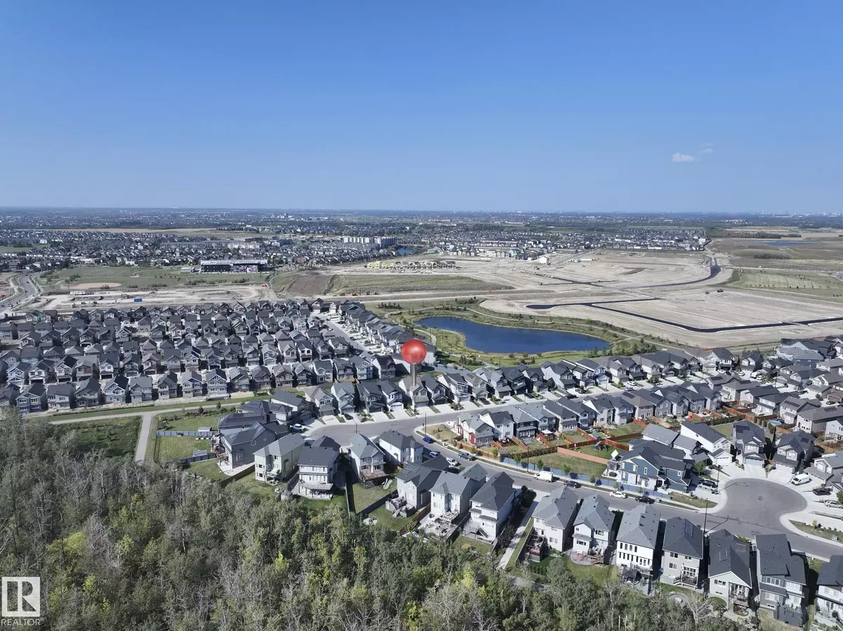 Edmonton, AB T6W 4T1,2684 DONAGHEY CRESCENT SW