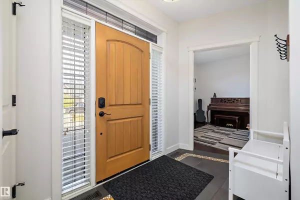 Morinville, AB T8R 0B7,10409 98 ST