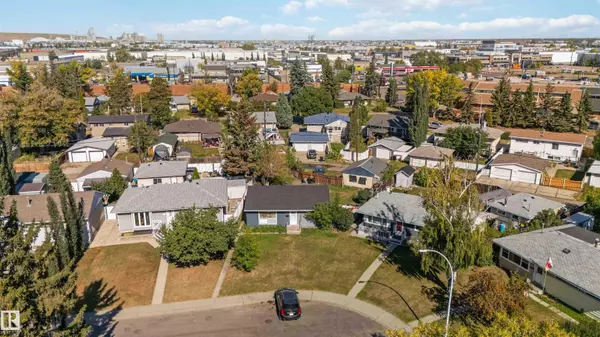 Edmonton, AB T5P 1H7,15812 110A Avenue NW NW