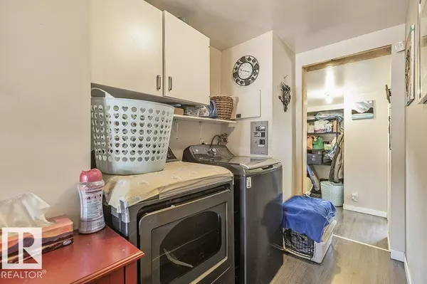 Edmonton, AB T5S 1T6,862 west coast BA NW