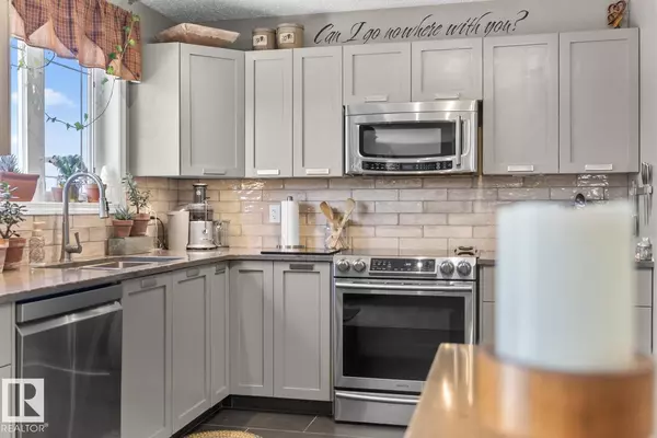 Cold Lake, AB T9M 0A5,706 GROUSE CL