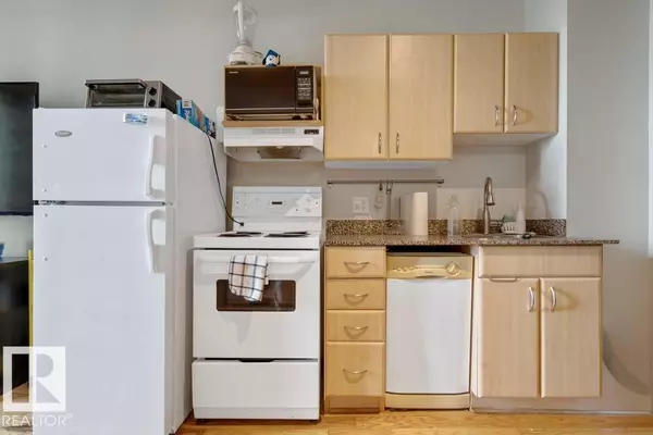 Edmonton, AB T5J 1R9,#710 10024 JASPER AV NW