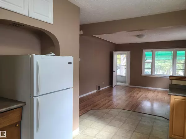 Edmonton, AB T5B 3Z8,12414 90 ST NW