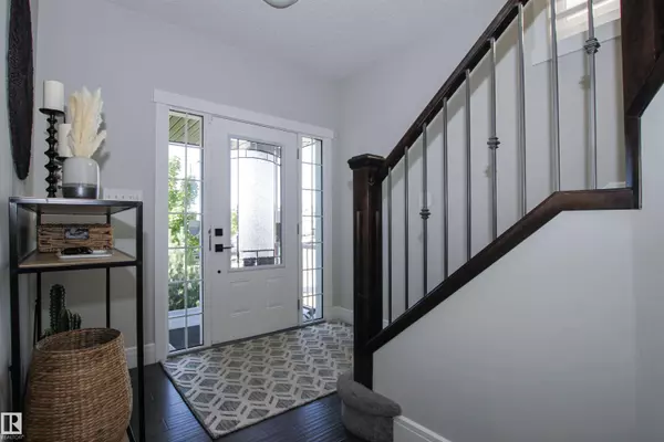 Sherwood Park, AB T8H 0S4,181 SANDALWOOD CR