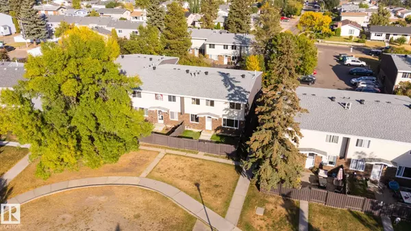 Edmonton, AB T5E 5R6,193 ROSELAND VG NW