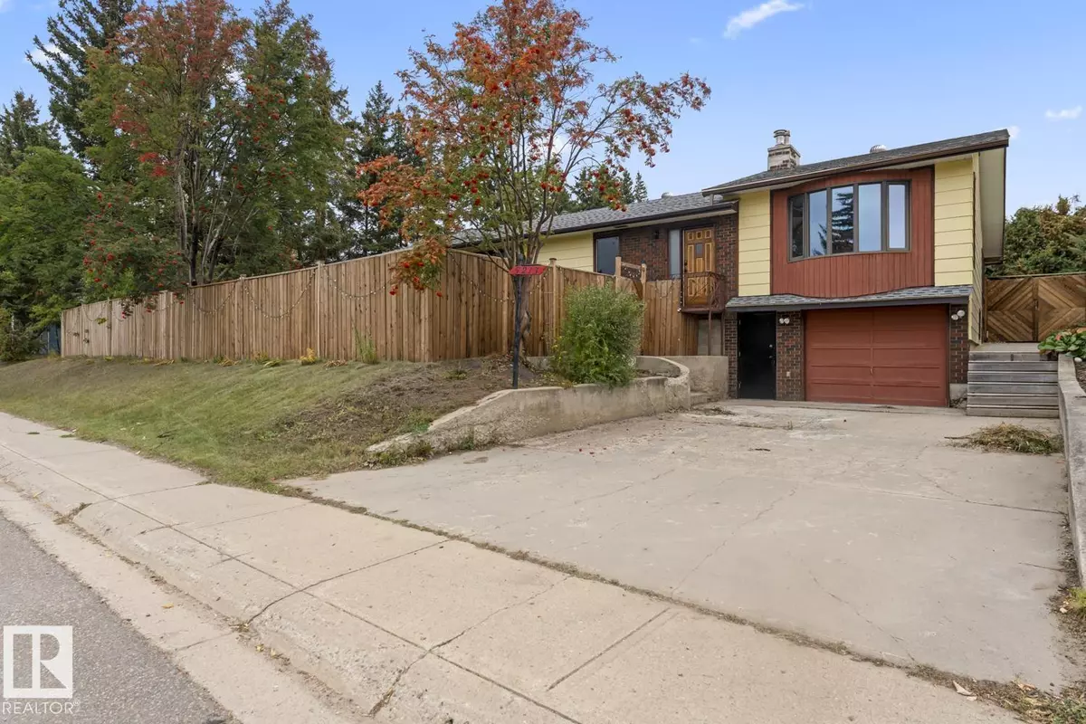 Cold Lake, AB T9M 1R2,5213 56 ST