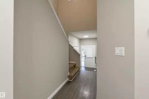 Edmonton, AB T6W 0L2,2219 AUSTIN WY SW