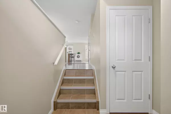 Edmonton, AB T6X 0H4,#166 1804 70 ST SW