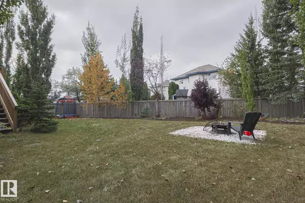 Edmonton, AB T6J 6Y3,1114 116 ST NW
