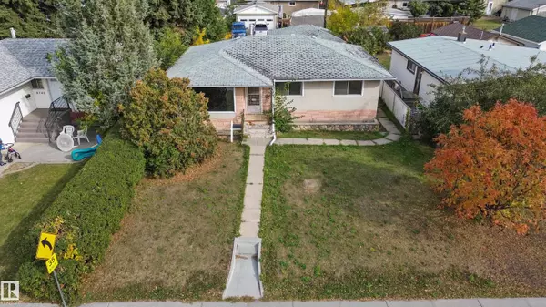 Edmonton, AB T6E 0L3,8736 66 AV NW