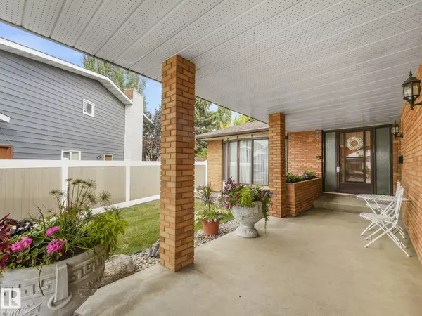 Edmonton, AB T5X 3J9,11106 173A AV NW