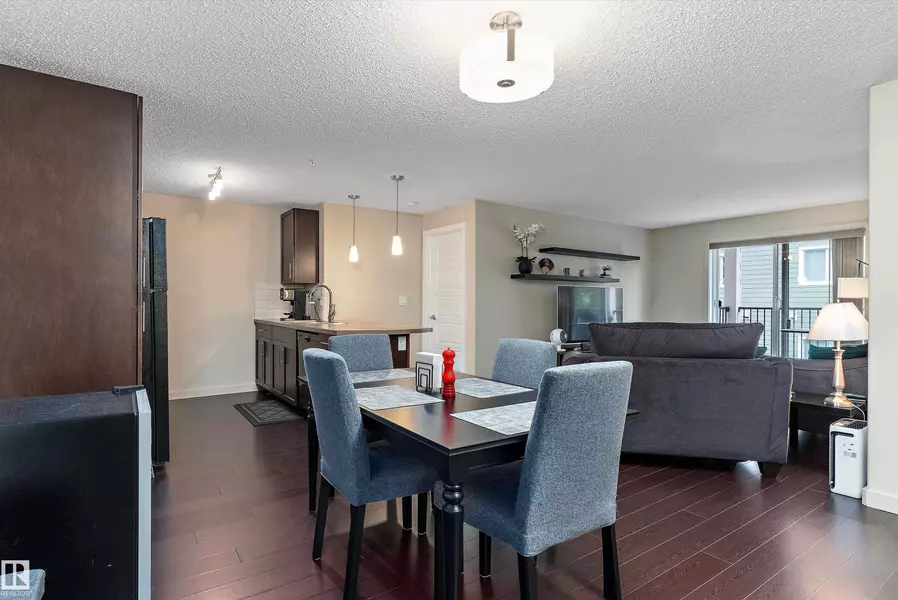 #238 6076 SCHONSEE WY NW NW, Edmonton, AB T5Z 0K8