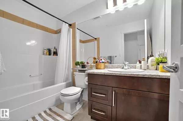 Edmonton, AB T6X 1Y7,#404 812 WELSH DR SW