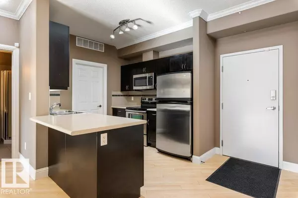 Edmonton, AB T5X 0B4,#104 14604 125 ST NW