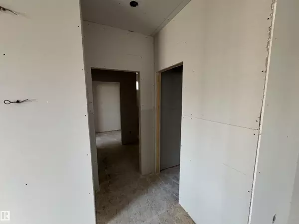 Spruce Grove, AB T7X 0X4,28 Harley WY