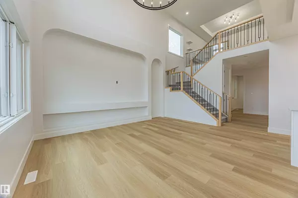 Sherwood Park, AB T8B 0C6,17 BIRKSHIRE CR