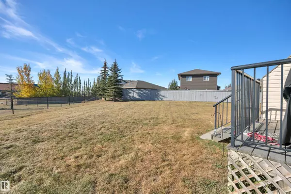 Morinville, AB T8R 0C6,#33 9511 102