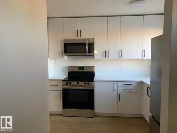 Edmonton, AB T5A 3N9,15219 54 ST NW NW