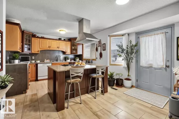 Edmonton, AB T6L 3T3,3736 48 ST NW