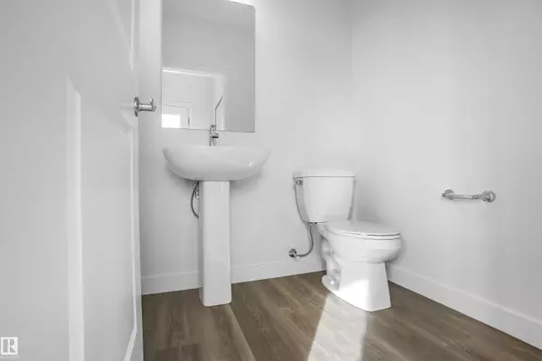 Edmonton, AB T6M 3G2,9125 ELVES LO NW