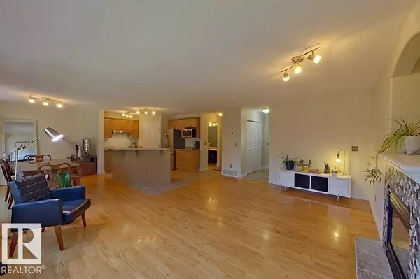 St. Albert, AB T8N 6X3,14 ELBOW PL