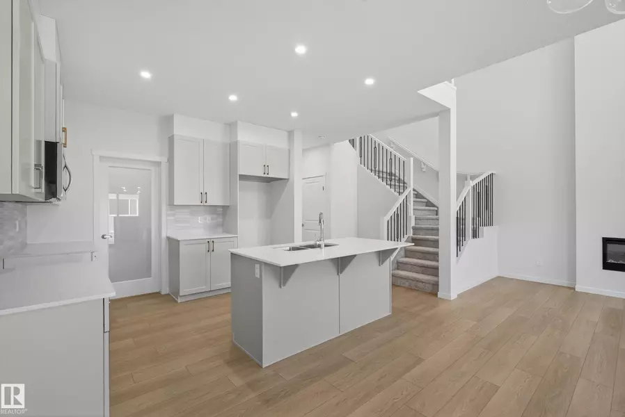 2153 194A ST NW, Edmonton, AB T6M 3J3