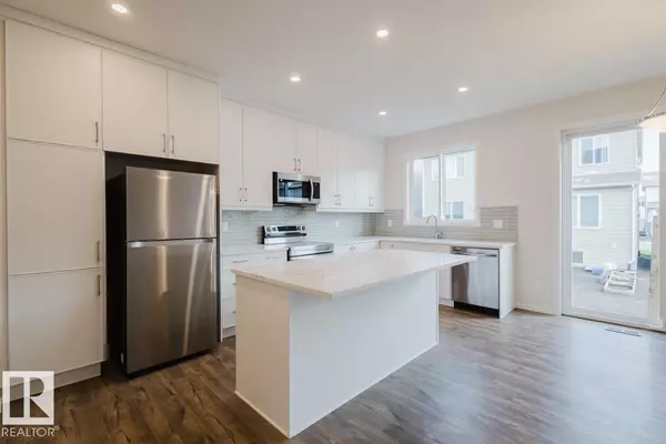 Edmonton, AB T6M 2X6,20409 16A AV NW