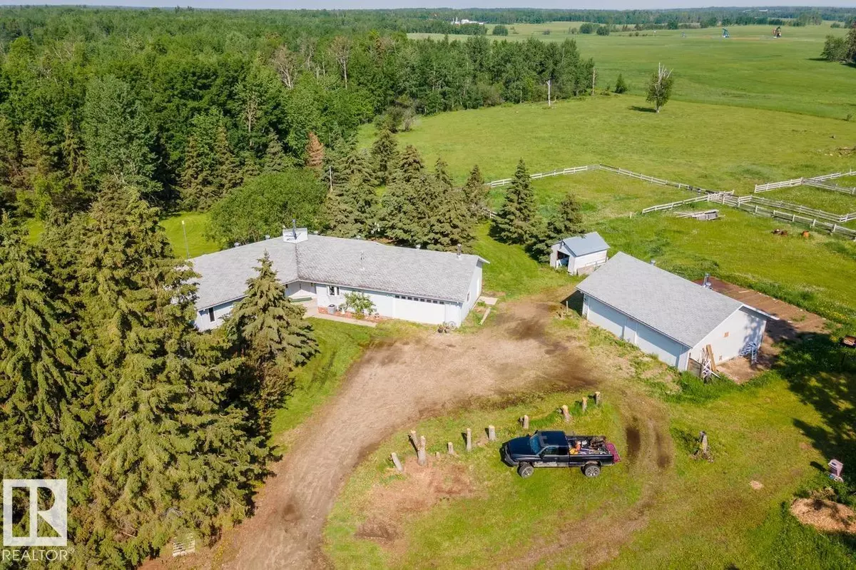 Rural Lac Ste. Anne County, AB T0E 0J0,55428 HWY 765