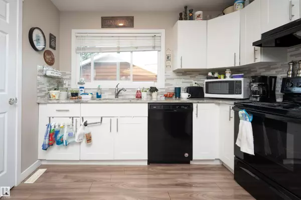 Edmonton, AB T5E 1W1,10324 136 AV NW