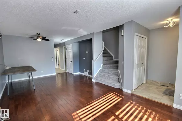 Edmonton, AB T5H 4H8,10520 108 AV NW