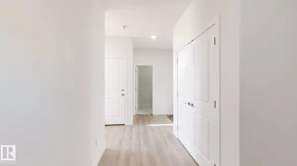 Edmonton, AB T6M 1N7,20019 31 AV NW