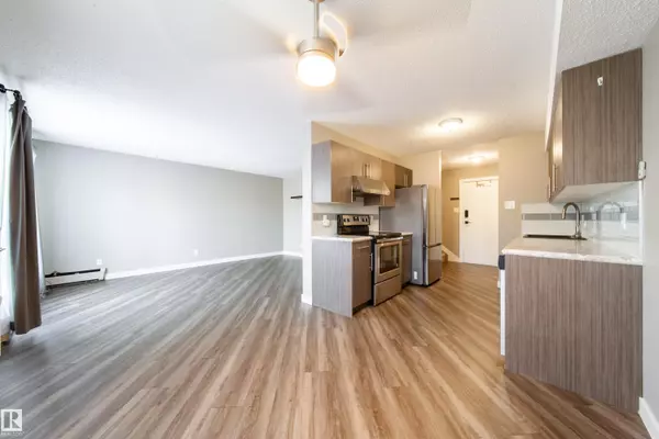 Edmonton, AB T6L 1G7,#117 6103 35A AV NW