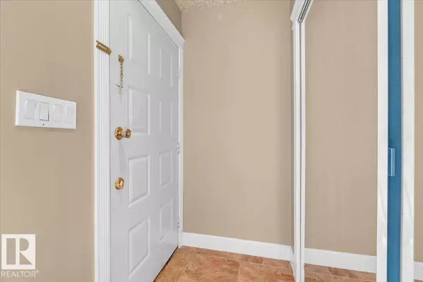 Edmonton, AB T6T 4J7,#210 10404 24 AV NW