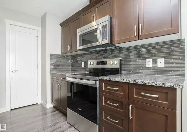 Sherwood Park, AB T8H 0Z2,125 ABBEY RD