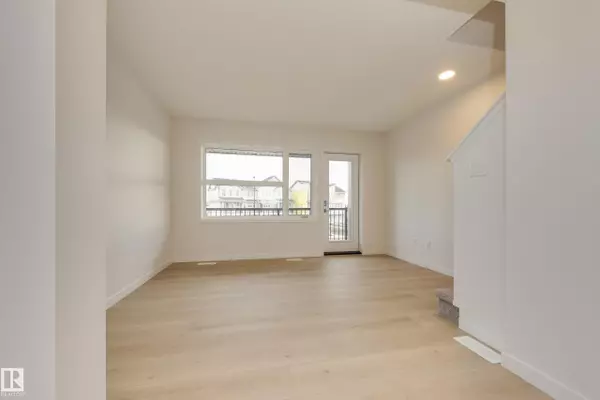 Edmonton, AB T5Y 4G5,17237 4 ST NW