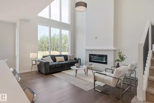 8136 230 Street NW, Edmonton, AB T5T 7Y1