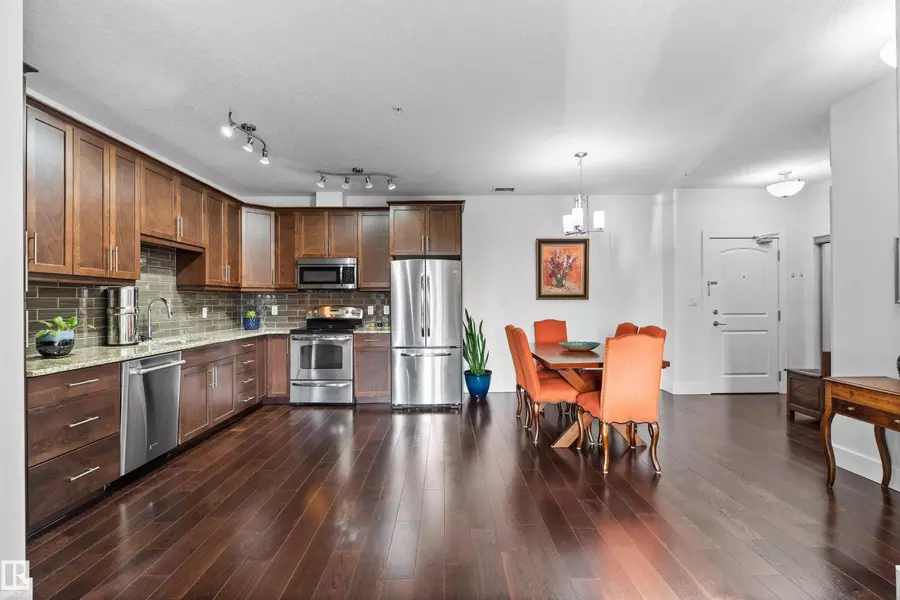 #356 6079 MAYNARD WY NW, Edmonton, AB T6R 0S4