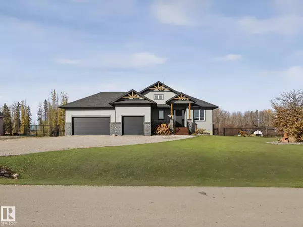 2035 Spring Lake DR, Rural Parkland County, AB T7Z 0G8