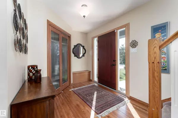 Edmonton, AB T5T 6H7,735 BALFOUR CL NW