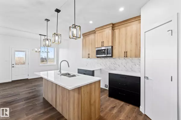 Fort Saskatchewan, AB T8L 0Z8,66 WAVERLY WY