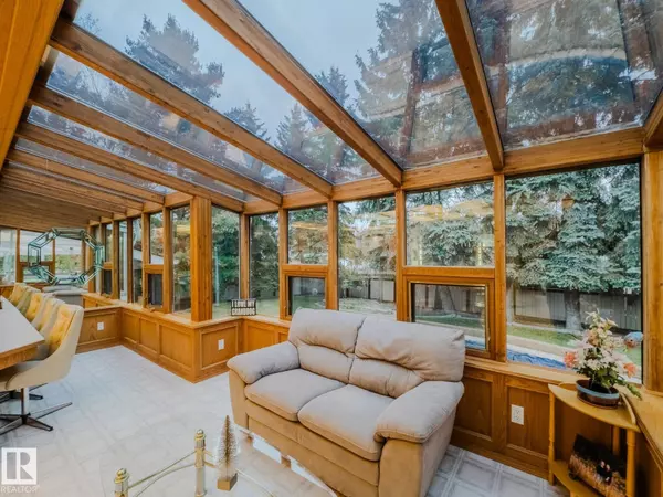 Sherwood Park, AB T8A 2J3,216 GAINSBORO CO