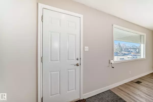 Edmonton, AB T5A 2Z3,3004 132A AV NW