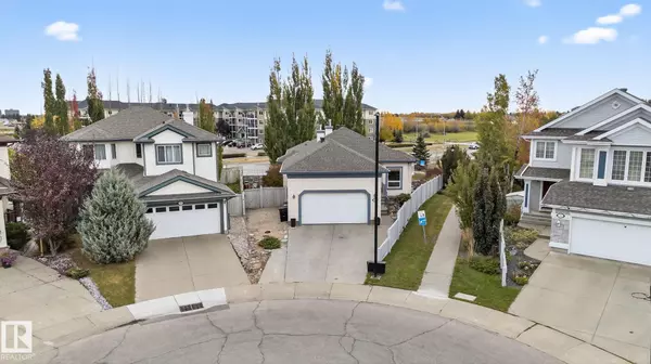 576 GLENWRIGHT CR NW, Edmonton, AB T5P 4E6