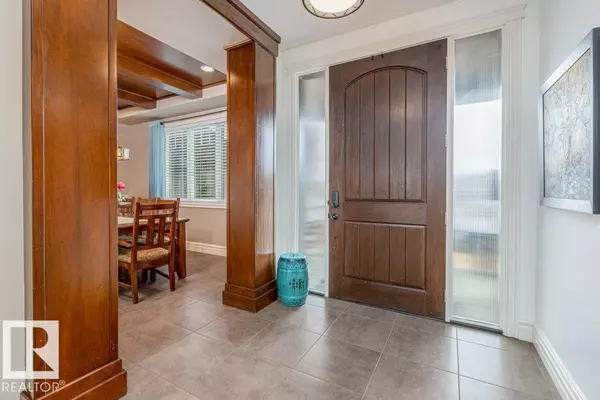 St. Albert, AB T8N 3V7,3 Larissa CO