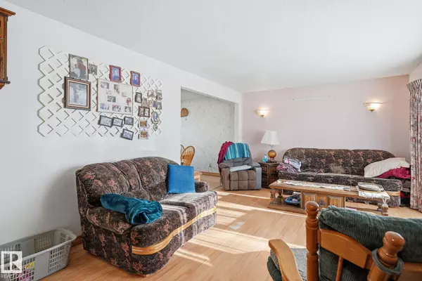 Camrose, AB T4V 2S1,5802 42 AVE