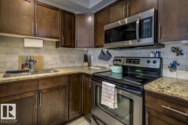 Edmonton, AB T5T 3X4,#322 2035 GRANTHAM CO NW