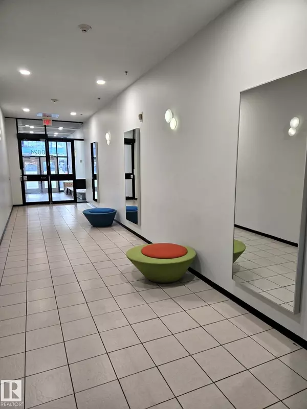 Edmonton, AB T5J 1R9,#607 10024 Jasper AV NW