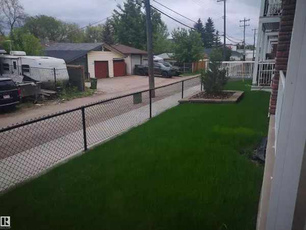 Edmonton, AB T6E 6C3,#218 8528 82 AV NW NW